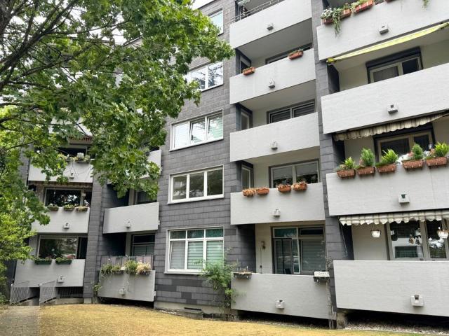 Moderne 3 Zimmer Eigentumswohnung, 1.OG, Loggia, Stellplatz