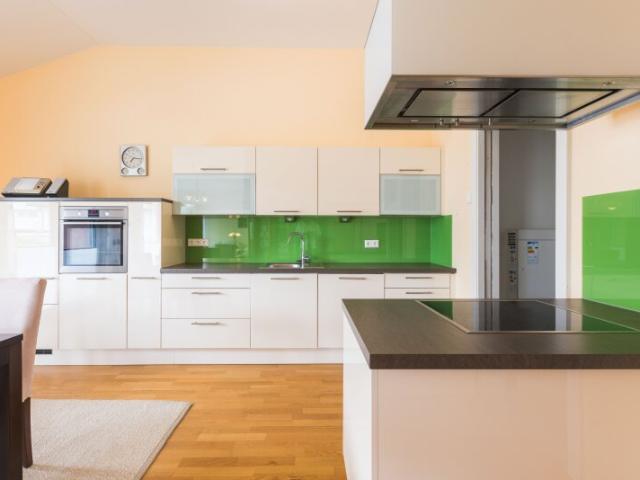 MODERNE 3 ZIMMER EIGENTUMSWOHNUNG IN RUHIGER WOHNLAGE VON NEUMARKT AM WALLERSEE