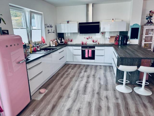 Moderne 3 Zimmer Eigentumswohnung mit 2 Balkonen