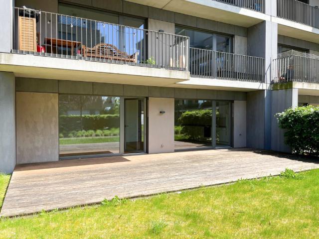 Moderne 3 Zimmer Erdgeschossohnung mit EBK und großer Südterrasse