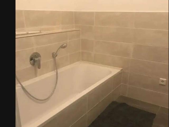 Moderne 3 Zimmer Erdgeschosswohnung mit Gartenanteil, 2 Bädern & Tiefgarage im Lessingpark Wolfsburg