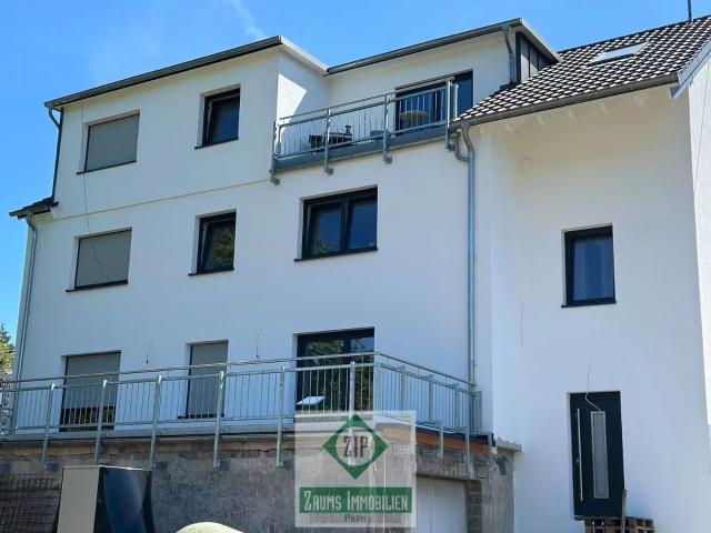 moderne 3 Zimmer Erdgeschosswohnung mit Terrasse, Garten und Stellplatz in Brauneberg
