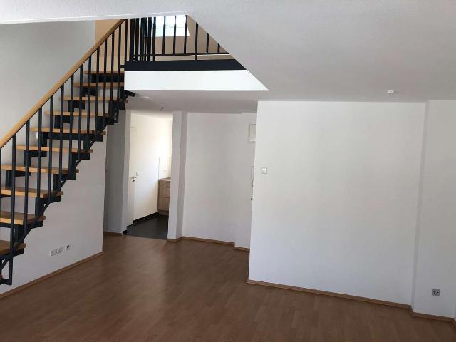 Moderne 3 Zimmer Galeriewohnung mit Südostbalkon & Tiefgaragenstellplatz Stuttgart Bad Cannstatt