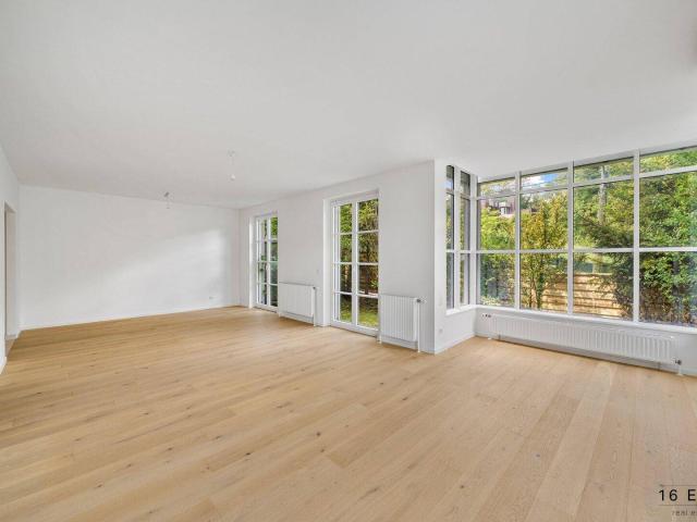 Moderne 3 Zimmer Gartenwohnung in Grünruhelage mit Terrassen, Garten & Garage