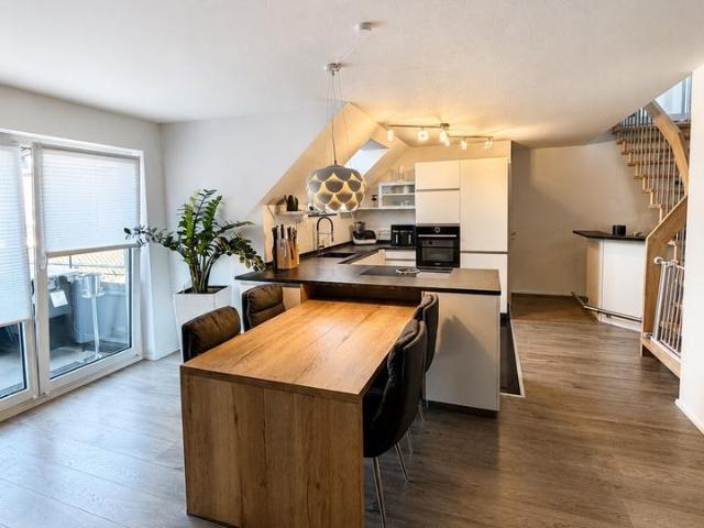 Moderne 3 Zimmer KFW 55 Galeriewohnung mit 2TG Stellplätze