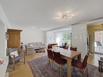 Moderne 3 Zimmer Komfortwohnung mit EBK, Aufzug & Südloggia am idyllischen Clemensplatz in KR Fischeln