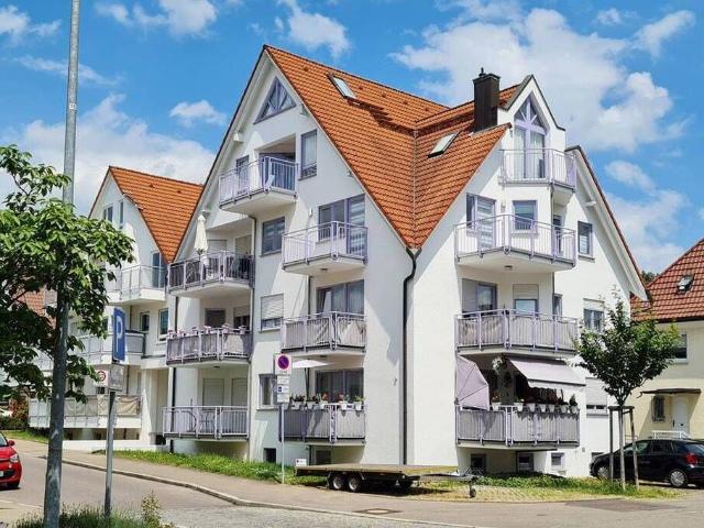 Moderne 3 Zimmer Wohnung | 2 Balkone | Einbauküche | TG Stellplatz | Zentrum Sindelfingen