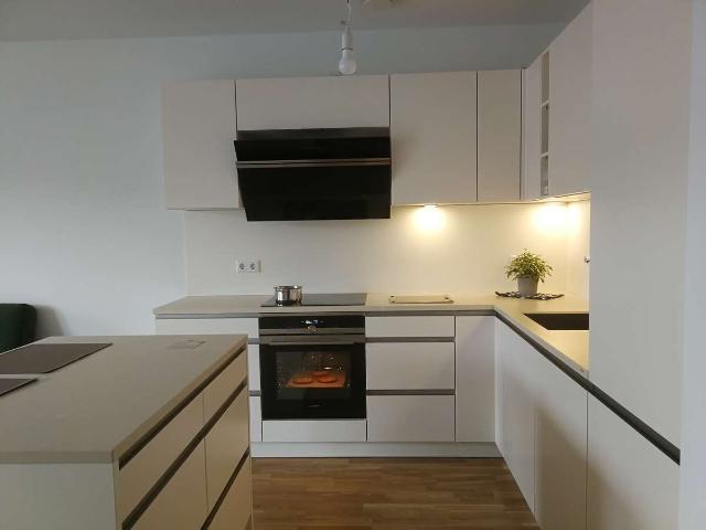 Moderne 3 Zimmer Wohnung 79 m² mit Nolte Einbauküche und West Balkon