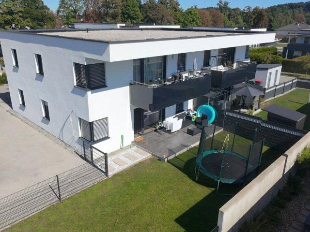 Moderne 3 Zimmer Wohnung in St. Martin: Balkon und zwei Stellplätze!