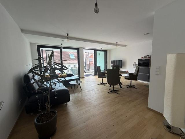 Moderne 3 Zimmer Wohnung in zentraler Innenstadtlage mit hochwertiger Ausstattung und Loggia
