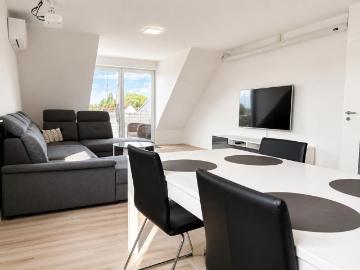 Moderne 3 Zimmer Wohnung m. Wallbox, Klima und Küche in Bestlage!