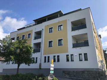Moderne 3 Zimmer Wohnung mit möblierter Küche und PKW Stellplatz im Zentrum von Gurten