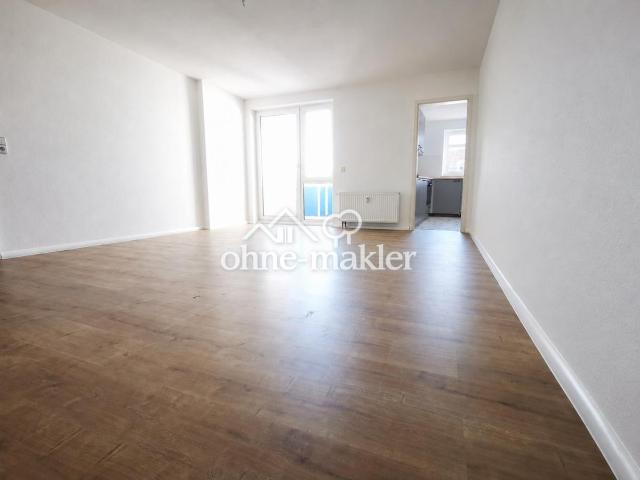 Moderne 3 Zimmer Wohnung mit neuer Einbauküche, Loggia & Tiefgaragenstellplatz in Schlosschemnitz