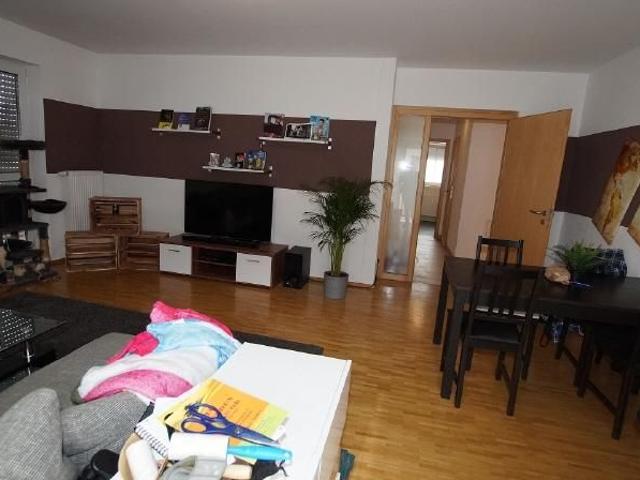 Moderne 3 Zimmer Wohnung mit Balkon