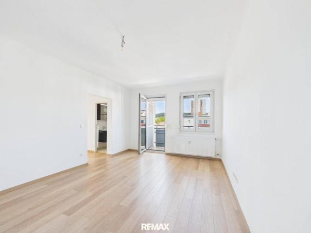 Moderne 3 Zimmer Wohnung mit Balkon