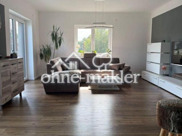 Moderne 3 Zimmer Wohnung mit Balkon
