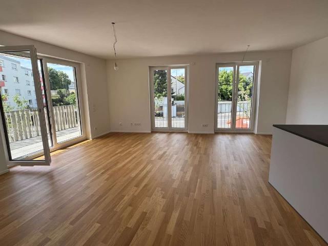Moderne 3 Zimmer Wohnung mit Balkon