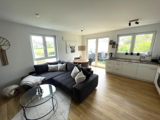 Moderne 3 Zimmer Wohnung mit Balkon