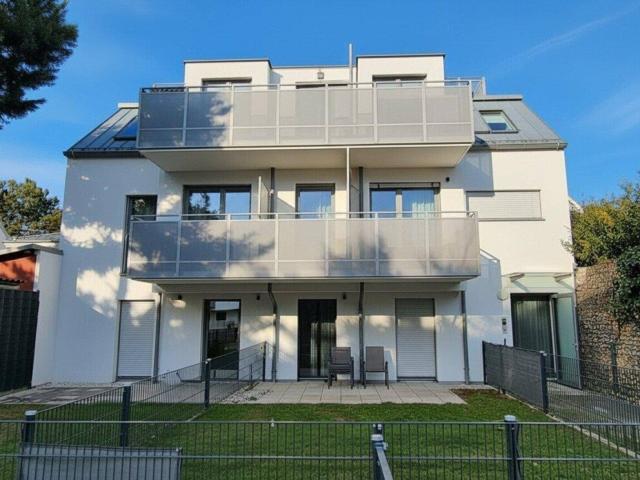 MODERNE 3 ZIMMER WOHNUNG MIT BALKON & TIEFGARAGE NAHE U6