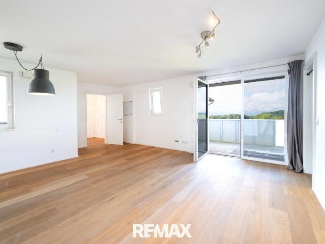 Moderne 3 Zimmer Wohnung mit Balkon & Tiefgarage