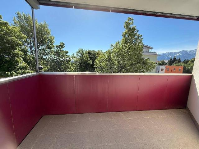 Moderne 3 Zimmer Wohnung mit Balkon und Tiefgarage – ruhige Ostlage