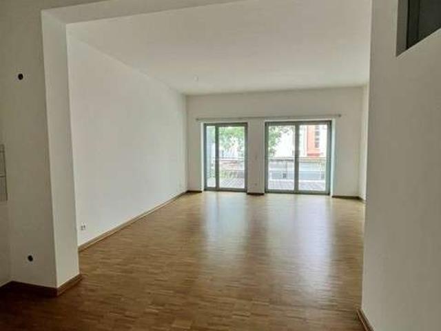 Moderne 3 Zimmer Wohnung mit Balkon, Aufzug und Stellplatz in begehrter Lage von Fürth Atzenhof