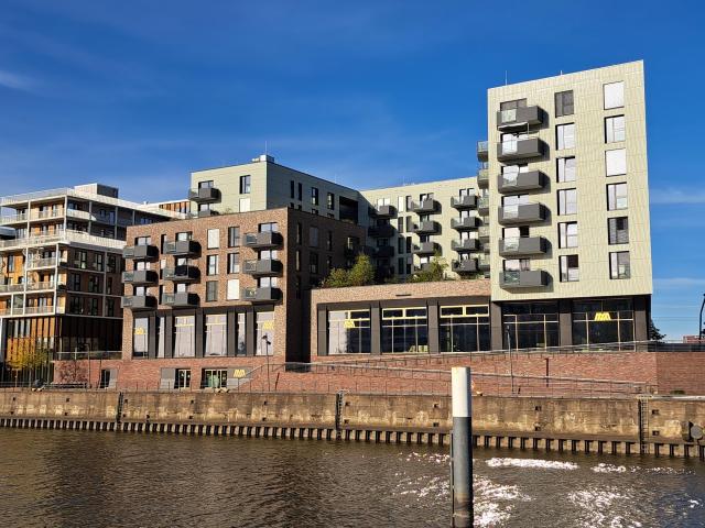 Moderne 3 Zimmer Wohnung mit Balkon direkt am Baakenhafen!