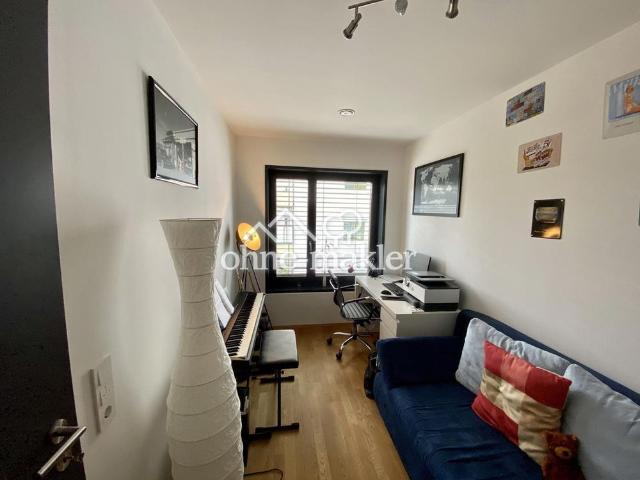 Moderne 3 Zimmer Wohnung mit Balkon, Einbauküche und Tiefgaragenstellplatz