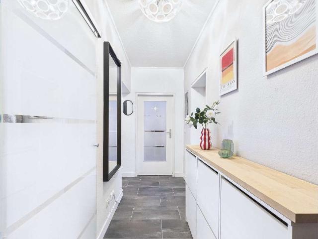 Moderne 3 Zimmer Wohnung mit Balkon in TOP Lage