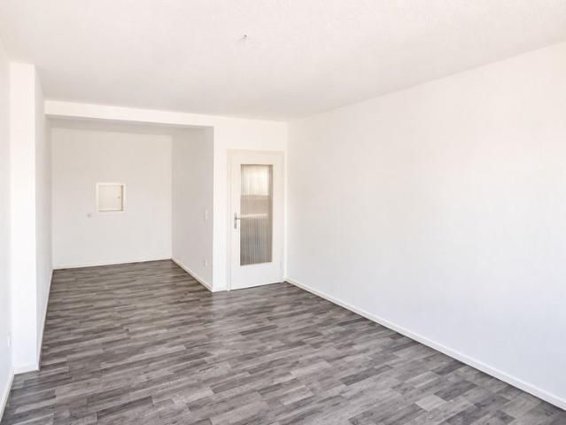 MODERNE 3 ZIMMER WOHNUNG MIT BALKON IN GEPFLEGTER KREFELDER WOHNLAGE ZU MIETEN!