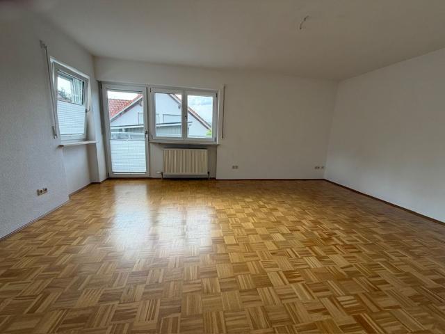 Moderne 3 Zimmer Wohnung mit Balkon in schöner Lage