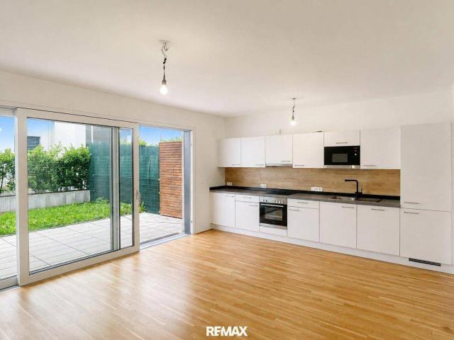 Moderne 3 Zimmer Wohnung mit eigenem Garten & Terrasse