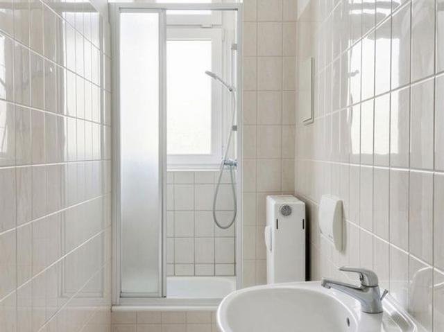 Moderne 3 Zimmer Wohnung mit Einbauküche und Tageslichtbad