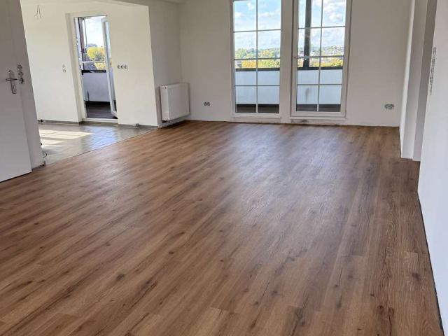 Moderne 3\ Zimmer\ Wohnung mit großem Balkon und Weitblick