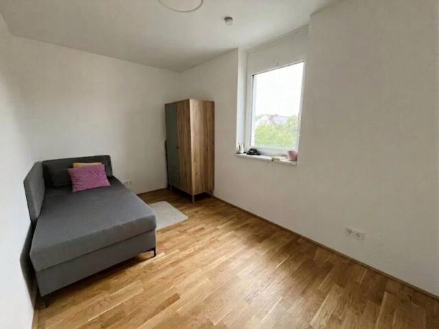 Moderne 3 Zimmer Wohnung mit großzügigem Balkon und nachhaltigem Energiekonzept