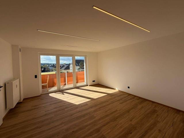 Moderne 3 Zimmer Wohnung mit großzügiger Loggia und traumhaftem Ausblick in Wels