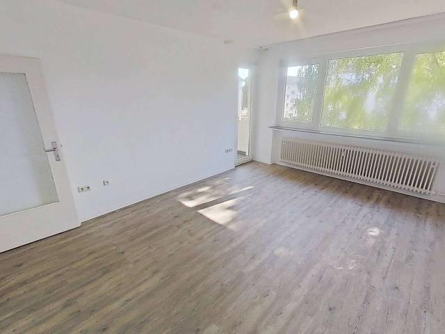 Moderne 3 Zimmer Wohnung mit LOGGIA und Tageslichtbad