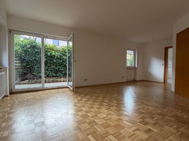 Moderne 3 Zimmer Wohnung mit Terrasse in schöner Lage