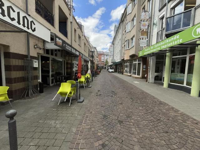 Moderne 3 Zimmer Wohnung mit Wintergarten und Tiefgaragenstellplatz nähe Ludwigsplatz – frei ab 01.08.2026