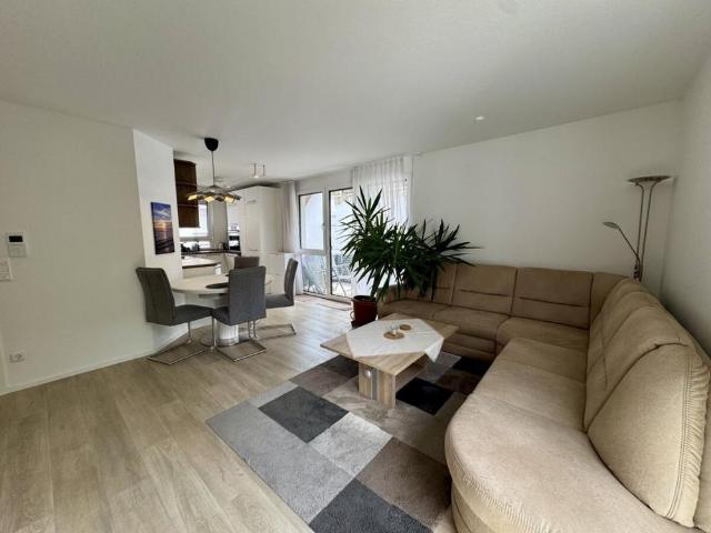 Moderne 3 Zimmer Wohnung | voll möbliert | Balkon | Tiefgaragenstellplatz