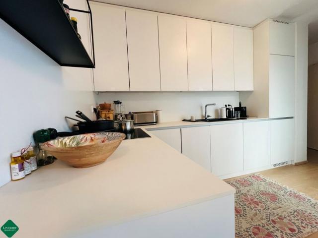 Moderne 3 Zimmerwohnung mit Loggia und Garage