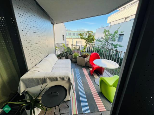 Moderne 3 Zimmerwohnung mit Loggia und Garage