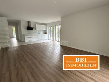 Moderne 3 Zimmerwohnung mit schönem Balkon und Tiefgaragenstellplatz