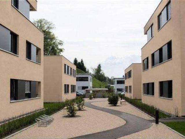 Moderne 3 Zimmerwohnung mit Terrasse inklusive TG Platz zum Verkauf