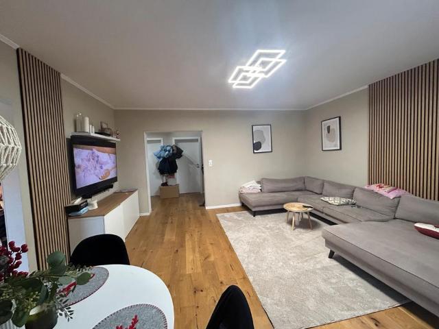 Moderne 3 ZKB mit Balkon, Garage & Stellplatz nahe Rhein