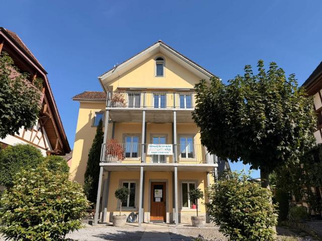 moderne 4 1/2 Zimmerwohnung zu vermieten