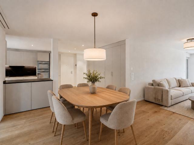 Moderne 4.5 Zimmerwohnung mit drei gedeckten Balkonen