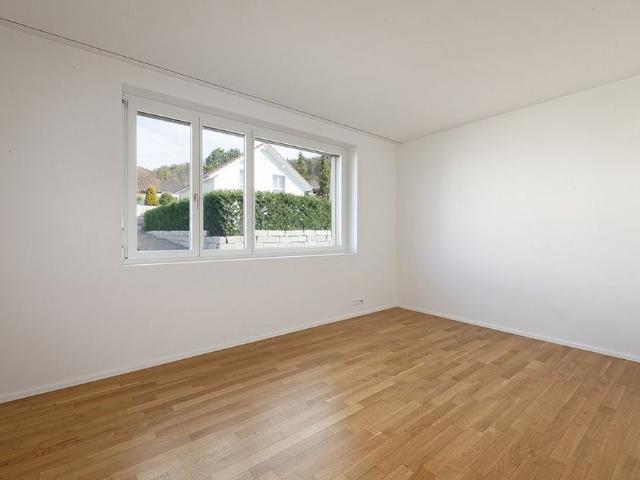 moderne 4.5 Zimmerwohnung im Grünen