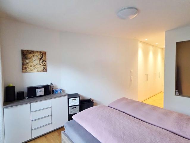 Moderne 4.5 Zimmer Gartenwohnung an bester Lage in Mels