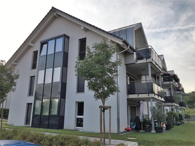 Moderne 4.5 Zimmer Dachwohnung zu vermieten
